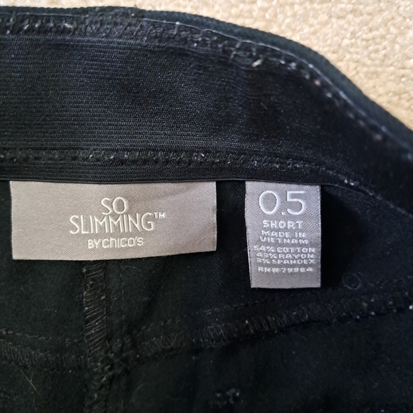 Chico's So Slimming Jeans Womens Size 6 (Chico's 0.5) Short Black Ankle Denim - Picture 5 of 10